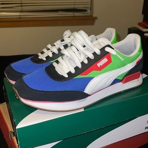 Size 13 Pumas